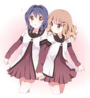2girls black_hairband blonde_hair blue_hair female furutani_himawari hairband kumakichi_(toshigat) long_sleeves multiple_females nanamori_school_uniform o oomuro_sakurako short_over_long_sleeves t yuru_yuri // 868x949 // 308.1KB