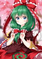 1girl bangs blue_eyes blush bow brown_shirt closed_mouth cowboy_shot double_v eyebrows_visible_through_hair front_ponytail green_hair hair_between_eyes hair_bow highres kagiyama_hina lolibooru long_hair looking_at_viewer petticoat red_bow red_skirt ruu_(tksymkw) safe shirt skirt smile solo touhou touhou_project v // 1000x1400 // 1.0MB