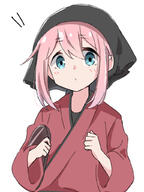 1girl alternate_costume bangs blue_eyes blush closed_mouth commentary_request hair_between_eyes head_scarf holding holding_tray japanese_clothes kagamihara_nadeshiko kapuru_0410 kimono lolibooru long_sleeves looking_at_viewer pink_hair red_kimono safe sensitive sidelocks simple_background solo tray upper_body white_background wide_sleeves yurucamp // 768x1024 // 302.9KB