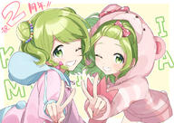 2girls animal_tail bangs bangs_pinned_back bear_hood bear_tail bow braid double_bun drawstring dual_persona female green_eyes green_hair grin hair_bow high_resolution hood hood_down hood_up hoodie legwear long_sleeves looking_at_viewer morinaka_kazaki multiple_females nijisanji one_eye_closed outline pink_bow pink_hoodie polka_dot polka_dot_bow pov safe shorts side_braid smile tail v virtual_youtuber white_outline yellow_background yuama_(drop) // 2046x1447 // 1.9MB