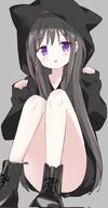 1girl akemi_homura black_hair blush highres knees_up long_hair mahou_shoujo_madoka_magica solo tsubaki_(tatajd) violet_eyes // 1063x2048 // 167.9KB